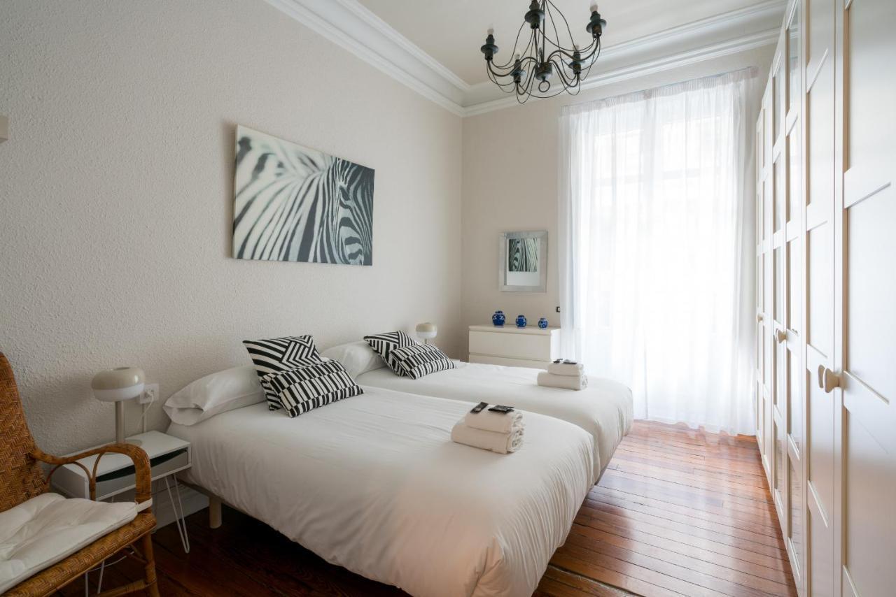 Amama Apartment By People Rentals Bilbao Buitenkant foto
